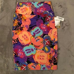 LuLaRoe Disney Cassie XS) Psychedelic Minnie skirt